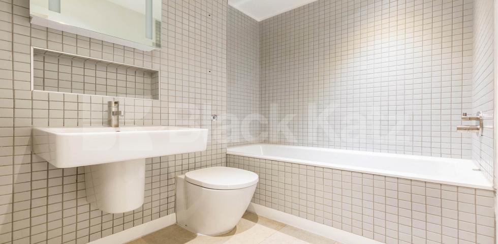 			2 Bedroom, 2 bath, 1 reception Apartment			 TABERNACLE STREET EC2A, OLD STREET - SHOREDITCH - LIVERPOOL STREET